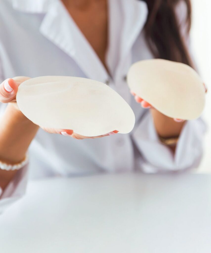 Medtech coated breastimplant - AMSilk - Smart biotech materials for everyday life